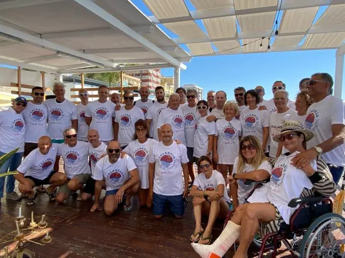 A Catanzaro la "Prima nuotata Piscina di Bebi" ufficializza la presidenza di Vanessa Cardamone per "Calabria un mare d'amore"