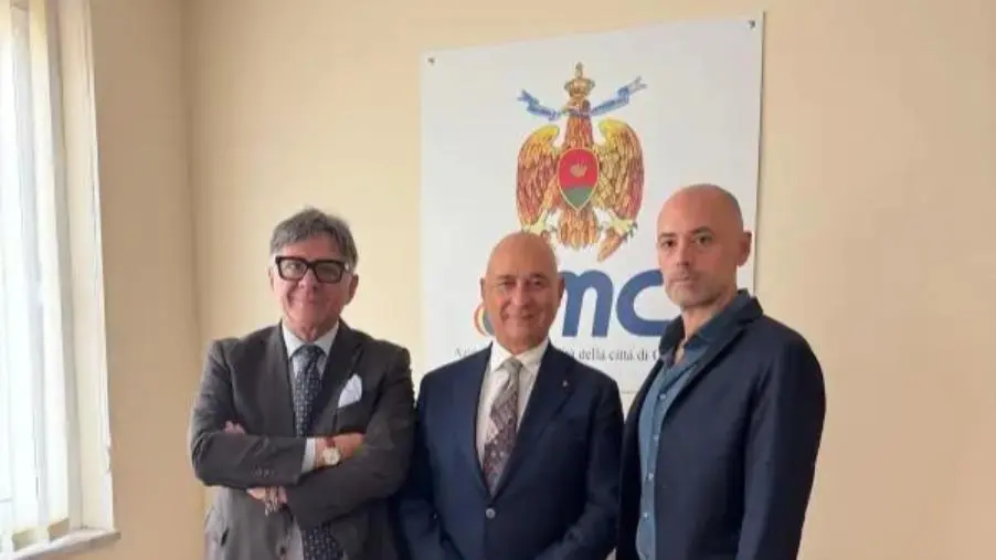 Catanzaro, Falbo in visita ad AMC: al via i primi progetti della nuova immagine visiva