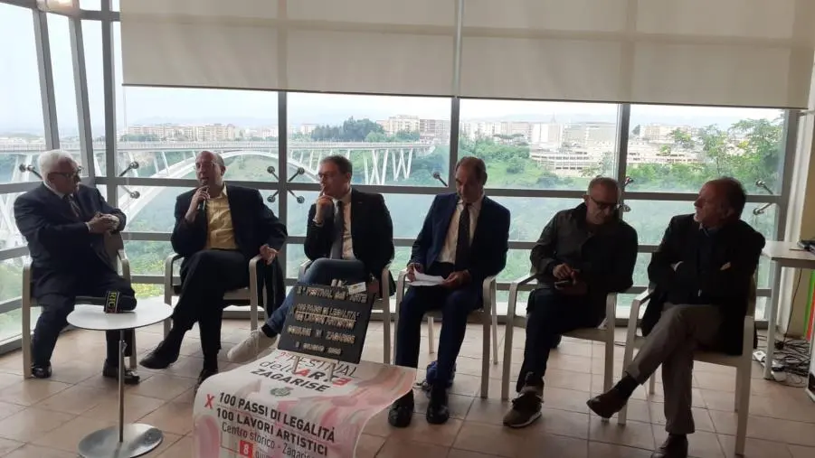 Denatalità, sistema viario e servizi: presentato l'evento con 140 artisti atteso a Zagarise 