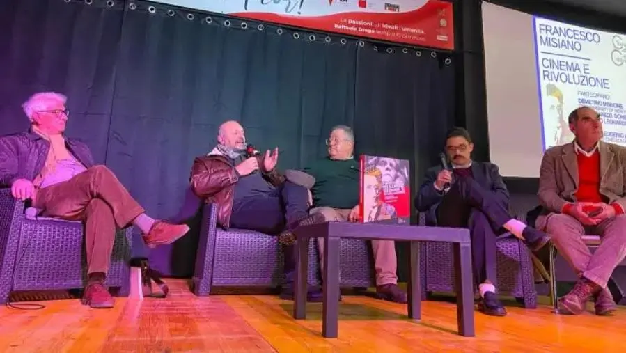 Il circolo Arci di Crotone ha ospitato la presentazione del libro “Francesco Misiano: cinema e rivoluzione” 