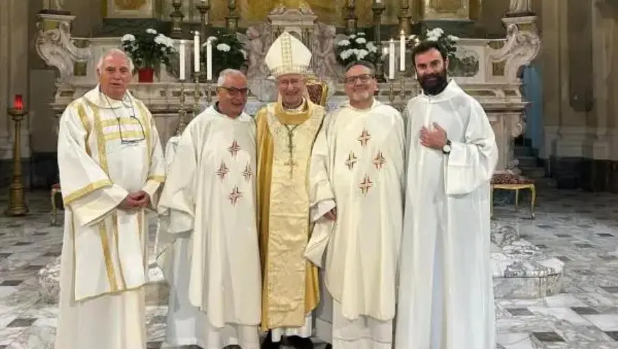 Catanzaro, l'Arcivescovo di Cesena Mons. Caiazzo al "Monte" per la festa di S. Antonio