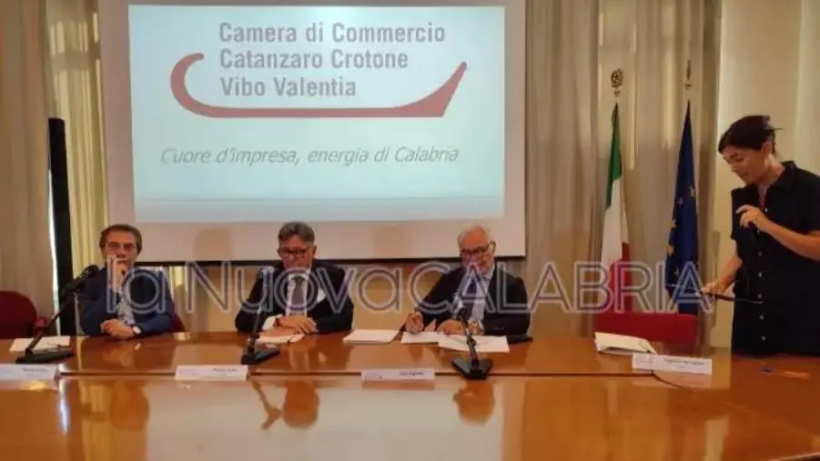Catanzaro, la presentazione del Progetto Mirabilia: tra turismo culturale ed enogastronomia