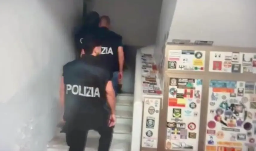 “Maranza a Catanzaro su caci ‘nta panza”: le accuse ai "razzisti" di Forza Nuova (NOMI)