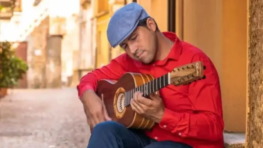 "Tutti l’angeli cantaru", il dono natalizio del cantastorie catanzarese Andrea Bressi