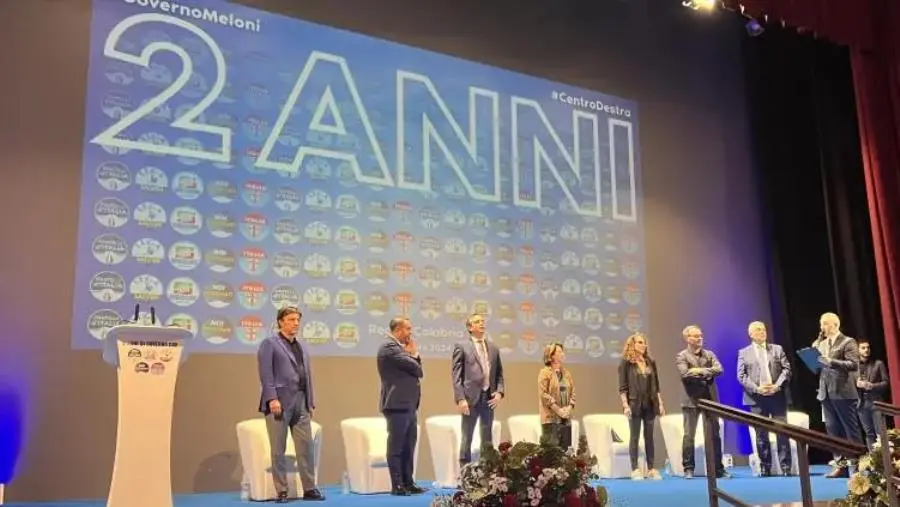 Sasso (Lega) a Reggio per i 2 anni del governo Meloni: celebrazione e progetti per il futuro della Calabria 