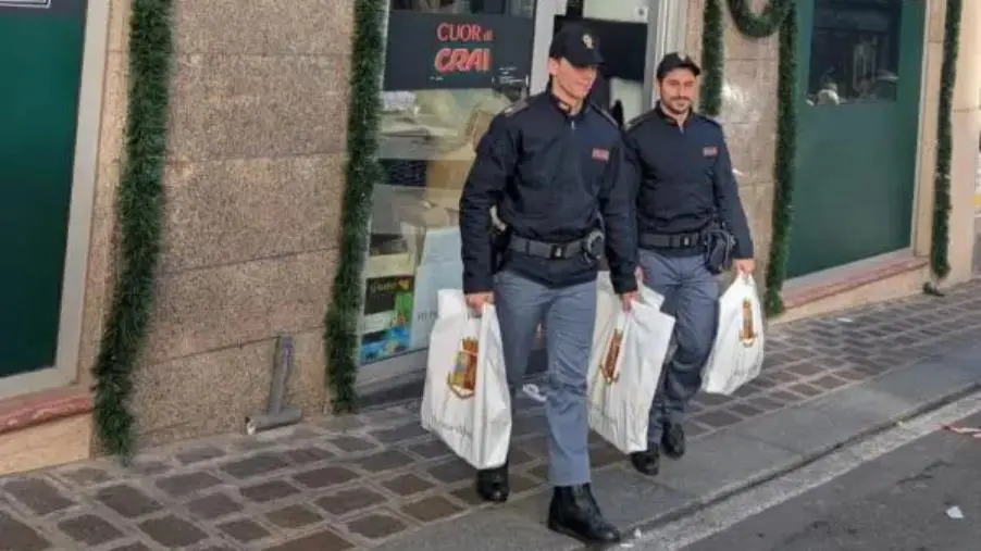 Questura di Catanzaro e Polizia stradale insieme per la spesa solidale 