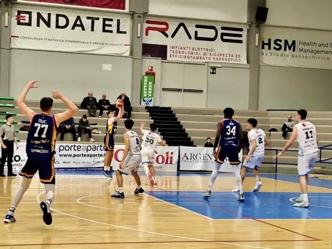 Basket Academy Under 19 Eccellenza travolge la Virtus Matera al Palasassi 