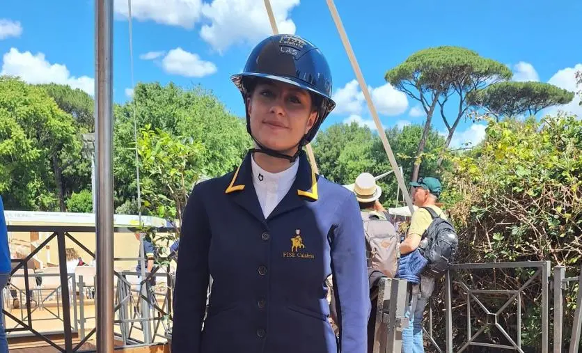 images Sofia Aversa, giovane promessa dell’equitazione calabrese, pronta a brillare a Piazza di Siena