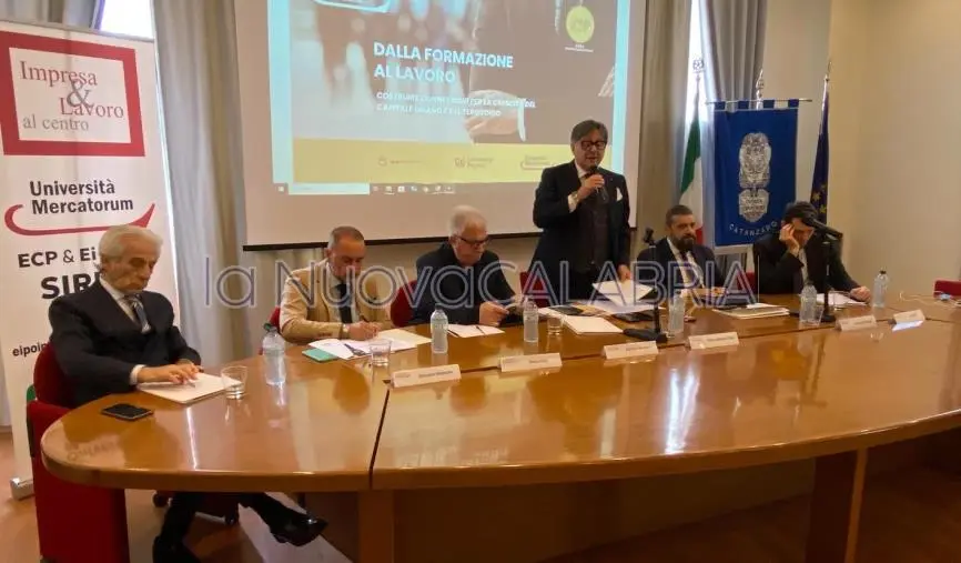 Camera di Commercio di Catanzaro, una Borsa dei studio per preparare i giovani al mondo del lavoro
