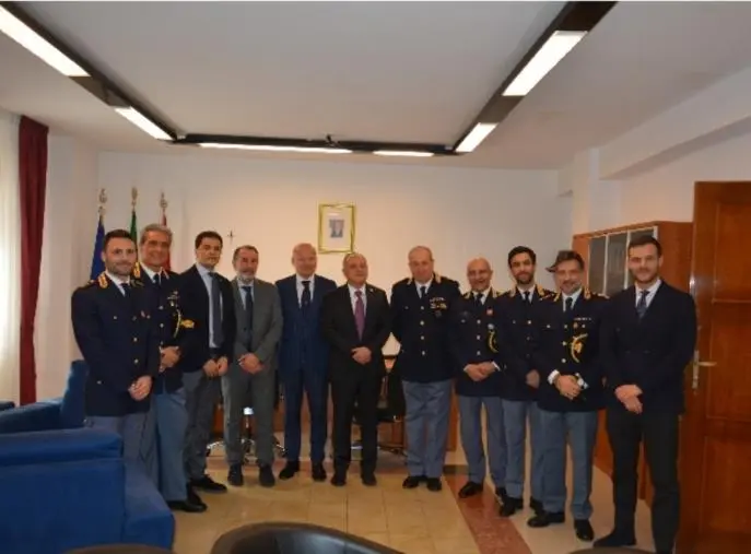 Crotone, visita in Questura del procuratore Gratteri e del sottosegretario Ferro