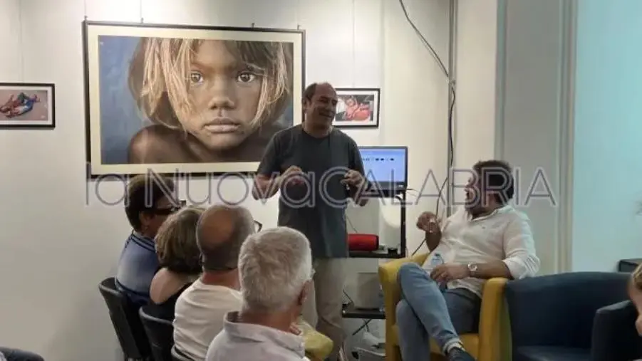 Catanzaro, inaugurata la mostra fotografica “Nega” di Antonino Bartuccio