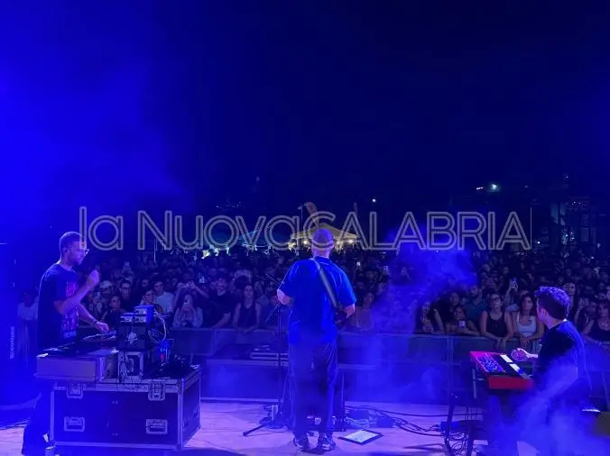 Catanzaro si accende con Venerus: sold out per la seconda e ultima serata di Factory Area Festival