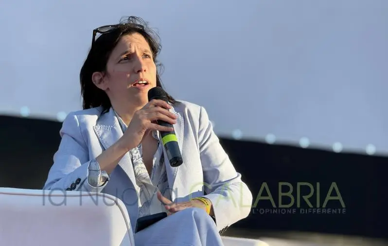 Elly Schlein a Soverato: “Occhiuto ha fallito sulla sanità. I calabresi pagano due volte”