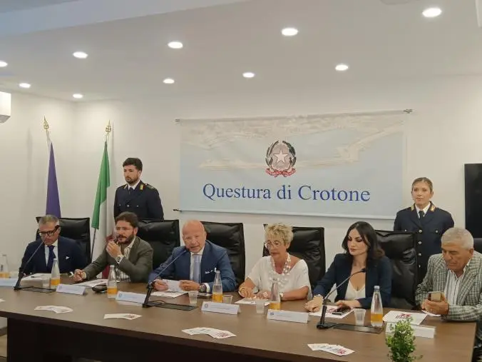 Crotone, iniziativa di sensibilizzazione per rafforzare la cultura della legalità: la Uil ringrazia il Questore 