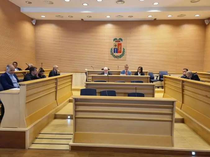 Provincia di Vibo Valentia, si dimettono sette consiglieri su dieci 