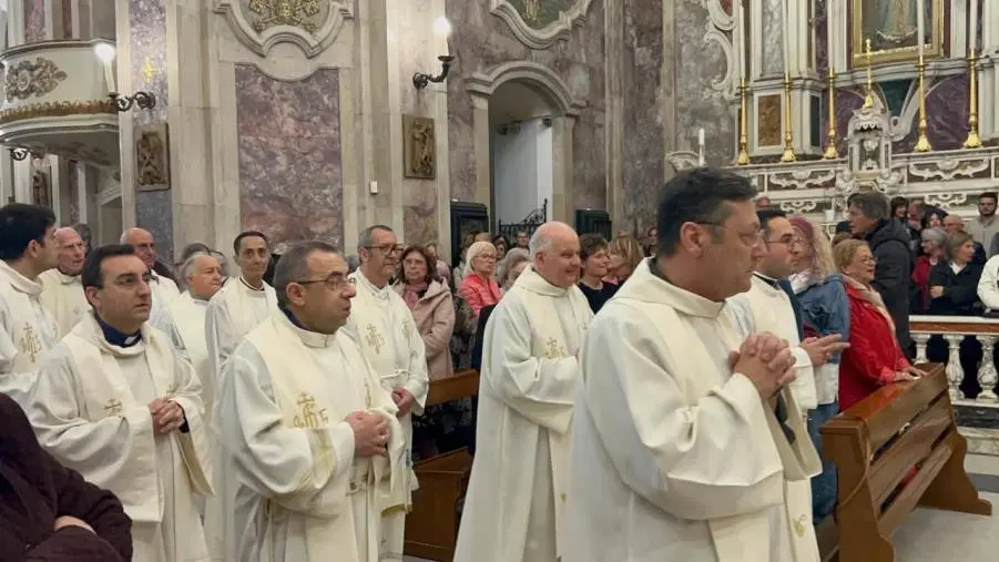 Catanzaro, il pellegrinaggio giubilare delle vicarie centro e nord dell'Arcidiocesi