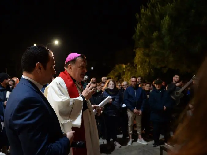 images Catanzaro, la Veglia di Pentecoste con la Croce di Cutro: il racconto della giornata 