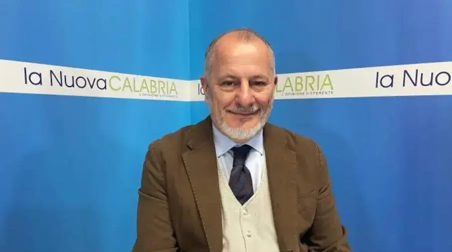 images Cardiochirurgia, Costanzo: "Sempre più chiaro il disegno dell'Umg, ostacolare il S.Anna per favorire Cosenza"