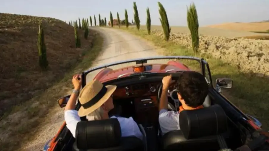 images Le auto ideali per i viaggi primaverili in Italia: modelli spaziosi per un weekend all'aria aperta