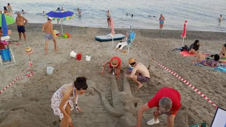 Successo per la II edizione di SandArtSimeri", il festival delle sculture e dei castelli di sabbia
