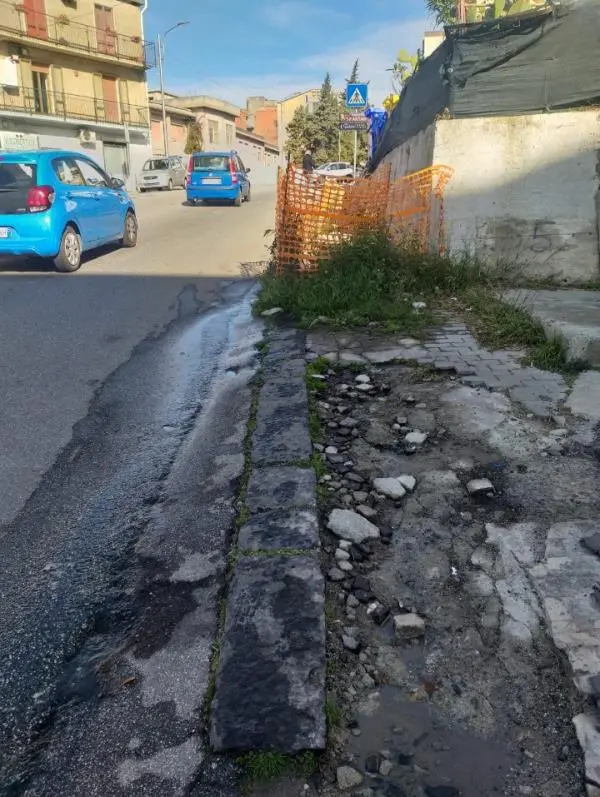 images Catanzaro, disagi a via Tommaso Campanella nel quartiere Materdomini