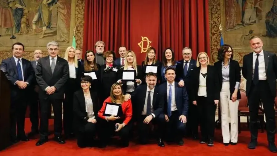 "Cancer Policy Award" a Simona Loizzo per l'impegno nella lotta contro il cancro e nella sanità