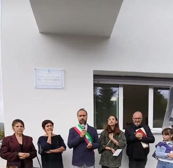 images Intitolata la scuola secondaria di primo grado di Sant’Elia al pentonese Fausto Marino