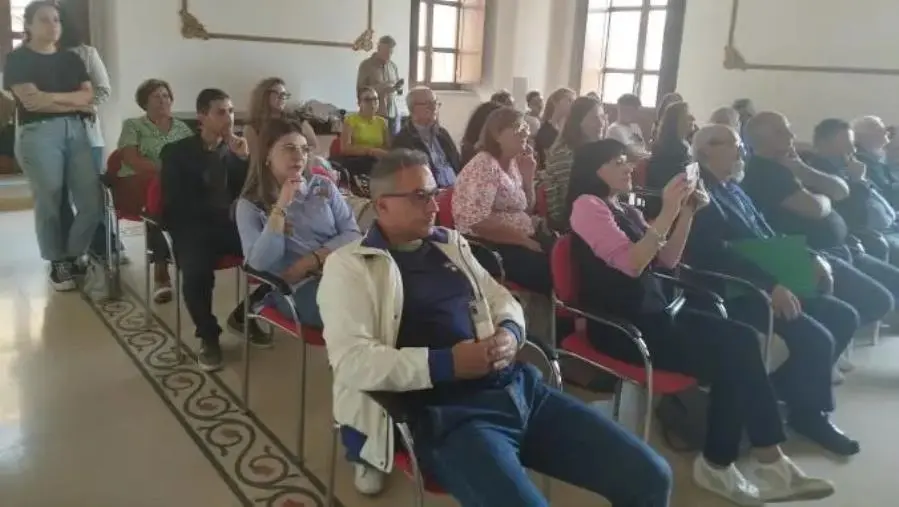 Ricostruire l’immateriale, l’eco dei ricordi arriva lontano: a Squillace la giornata dedicata ai nonni