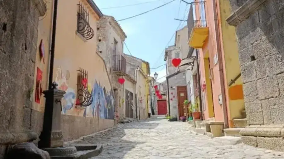 Inaugurata "Via dei Cuori" a Stalettì: Comune e Associazioni insieme per valorizzare il territorio