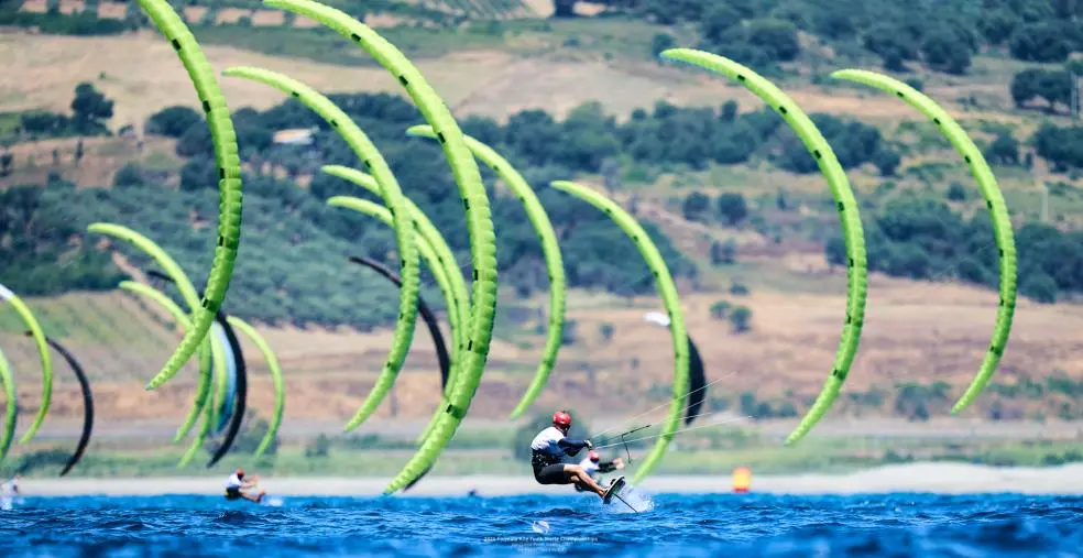 Il kitefoil torna a Gizzeria con due grandi competizioni (IL PROGRAMMA)