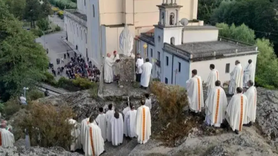 L’arcivescovo Maniago al Santuario di Porto: l’intera vicaria affidata alla protezione della Vergine Maria 