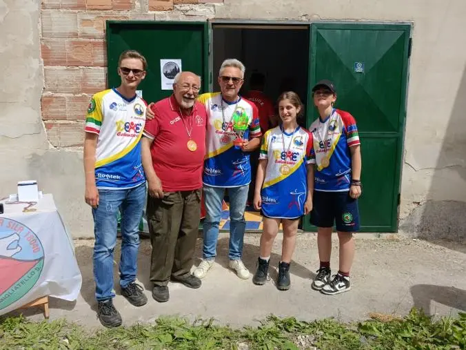 Tiro con l’arco in Calabria, gli arcieri del club Lido conquistano il premio a Camigliatello