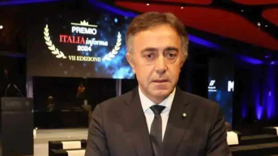A Giuseppe Lasco (Dg Poste Italiane) il premio “Manager dell’anno 2024” di Italia Informa 