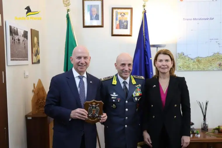 Catanzaro, l'Ambasciatore USA ed il Console generale in visita al Comando regionale della Guardia di Finanza