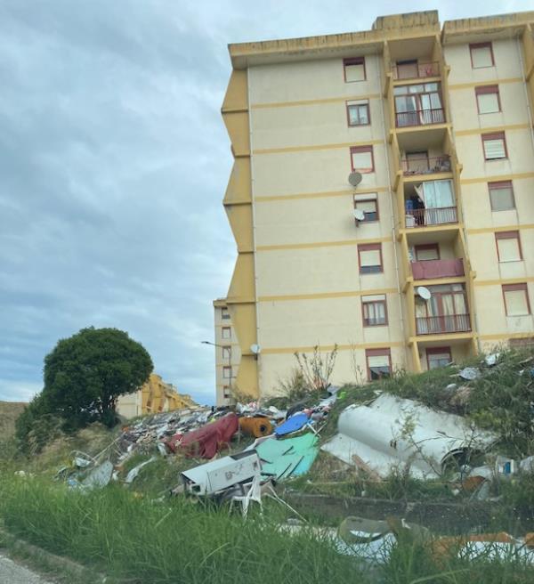 images Catanzaro. Stefano Veraldi: “Viale Isonzo abbandonata dalle istituzioni”