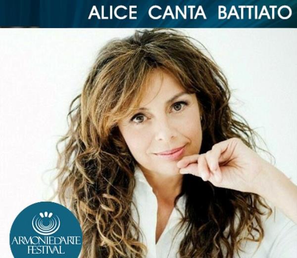 images "Armonie d'arte festival" a Scolacium: sold out per l'atteso spettacolo di “Alice canta Battiato”  