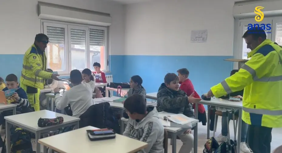 Sicurezza stradale, continua la campagna di Anas nelle scuole di Brognaturo, Simbario e Spadola