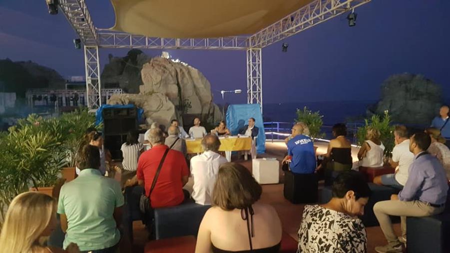 images Al lido di Pietragrande una serata culturale tra libri e degustazioni