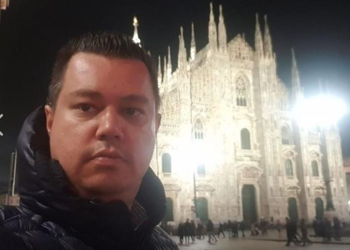 images Il candidato alle regionali della Lega con sigaro e whisky in vasca da bagno diventa una "celebrità"