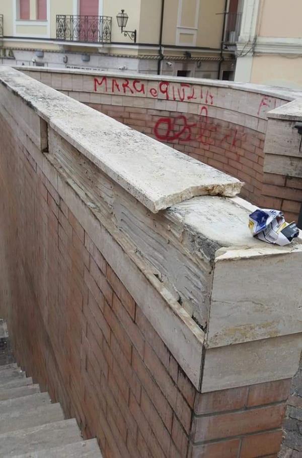 images Riccio: “Atti vandalismo nel centro storico? I cittadini denuncino”
