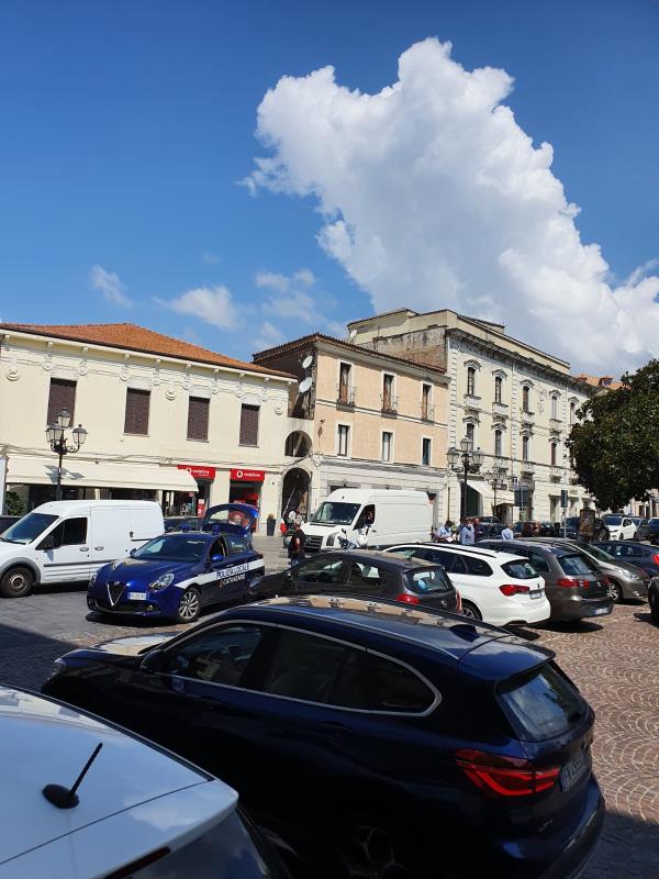 images Incidente nel centro storico di Catanzaro: investe una donna e fugge. C’è un testimone