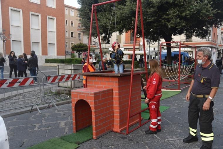 images Giornata Mondiale della Sindrome Pandas/Pans: anche la Polizia di Crotone ha partecipato alla manifestazione 