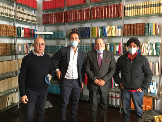 Sosta adiacente alle farmacie. Il consigliere Francesco Pitaro incontra il presidente Corapi: "Va ripristinata"