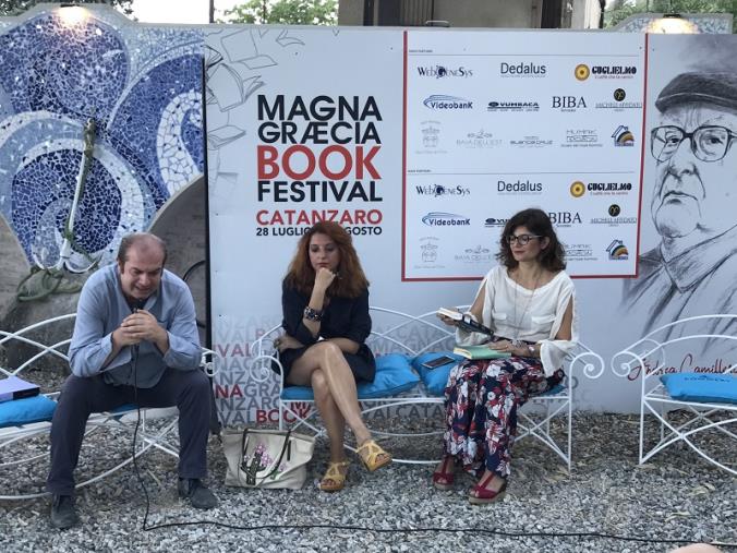 images Il Magna Graecia Book Festival chiude con il volume di Barbara Tomasino dedicato alle Grupie
