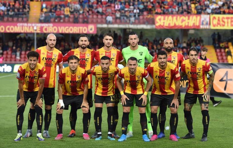 images Serie B, il Crotone affonda a Benevento: rossoblù sconfitti 2-0