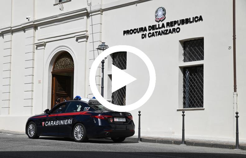 images 'Ndrangheta, affiliati a due clan e imprenditori collusi nell'inchiesta della Dda di Catanzaro