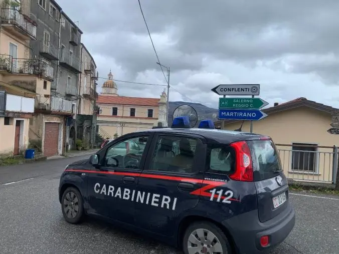 images Bloccato in casa da giorni, anziano salvato nel Catanzarese grazie all'allarme del parroco