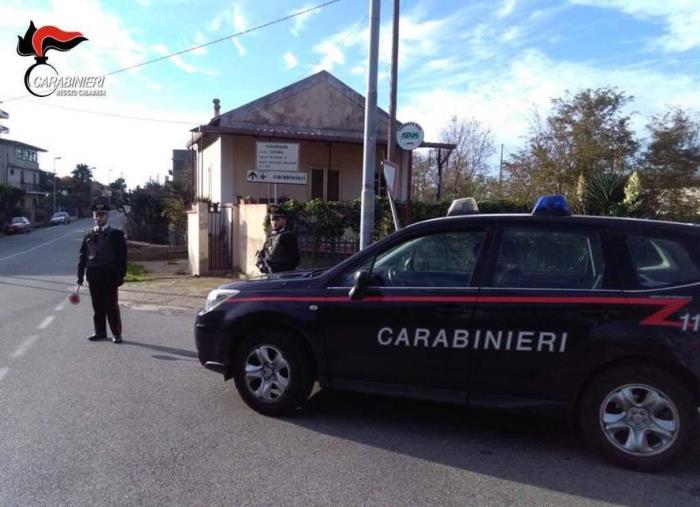 images Ruba la staccionata a Punta Pellaro, in poche ore i carabinieri scoprono l’autore 