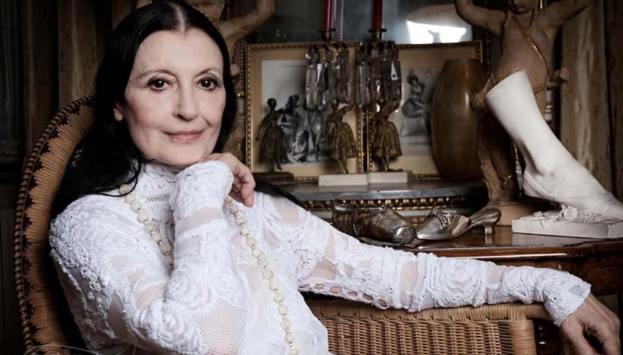 Addio a Carla Fracci. Quando l'etoile della danza ha incantato anche la Calabria