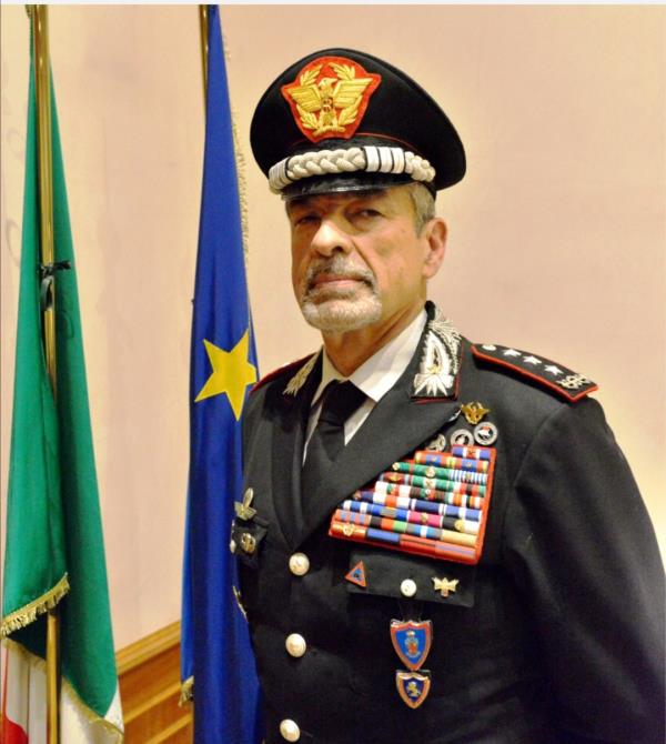 Il generale Burgio, comandante del “Culqualber”, in visita al comando Legione dei Carabinieri Calabria